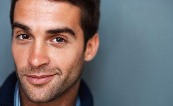 Le gusta espiar a la vecina