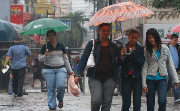 Onda tropical dejará lluvias en todo Honduras