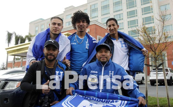 Aficionados manejaron 20 horas para ver a la Bicolor ante Estados Unidos