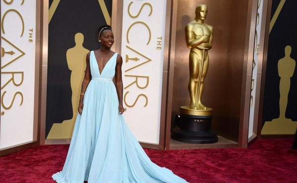 Nyong’o presionada por reporteros