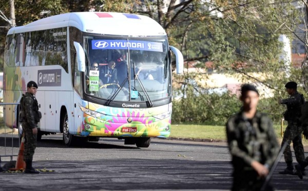 Francia prepara su estrategia a puertas cerradas