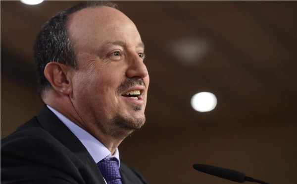 Benítez: '¿Defensivo? Hemos batido récord de goles en Napoli'