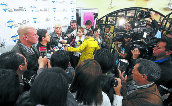 Cuentan voto por voto para definir alcalde de San Pedro Sula