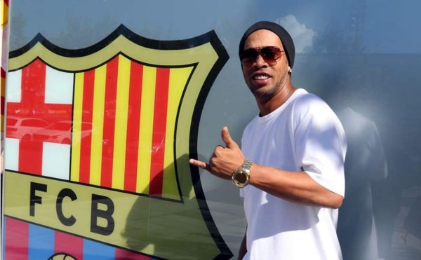 Ronaldinho jugará con la camisa del Real España en vez de la del Olimpia