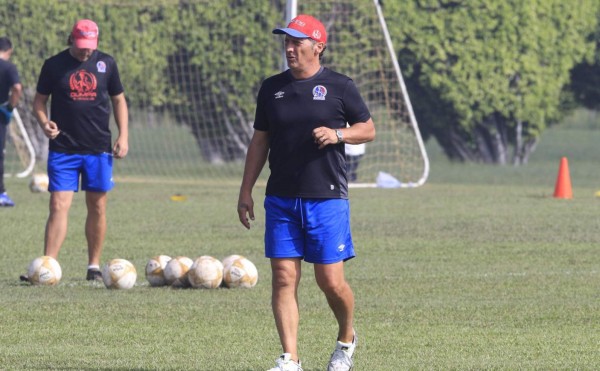 Pedro Troglio: 'Motagua y nosotros ya no nos podemos dar el lujo de perder puntos'