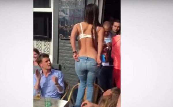 Aficionada acabó semidesnuda tras el título de su equipo