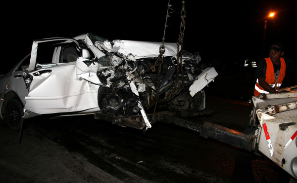 Un muerto y 4 heridos en accidente vehicular en Atlántida