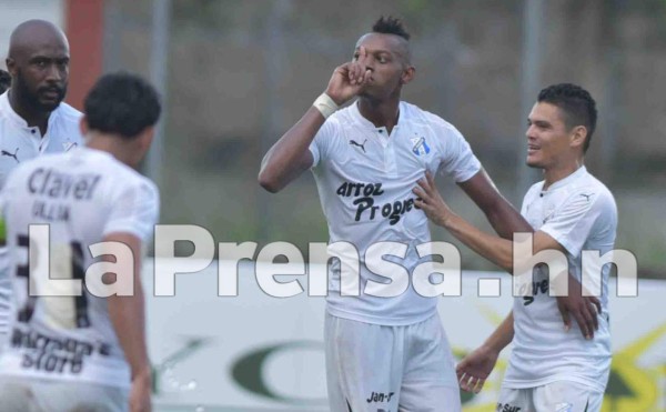 El Honduras Progreso se bajó a la Real Sociedad