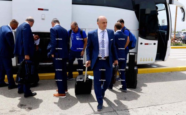 Selección de Honduras partió rumbo a Jamaica para su debut en Copa Oro