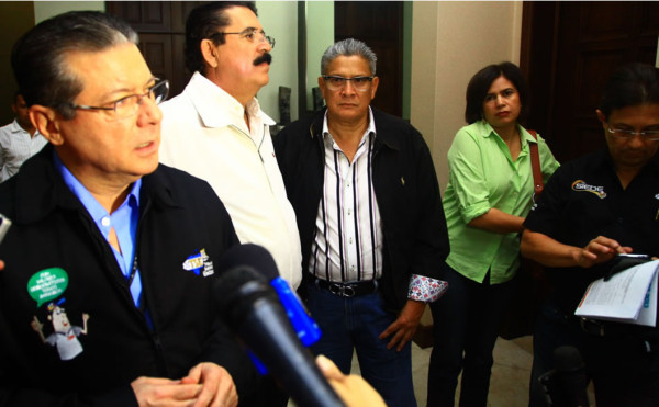 Libre firma acuerdo para respetar resultados electorales en Honduras