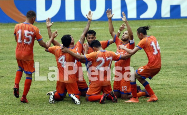 Marathón suma otra victoria y alcanza el liderato en Honduras