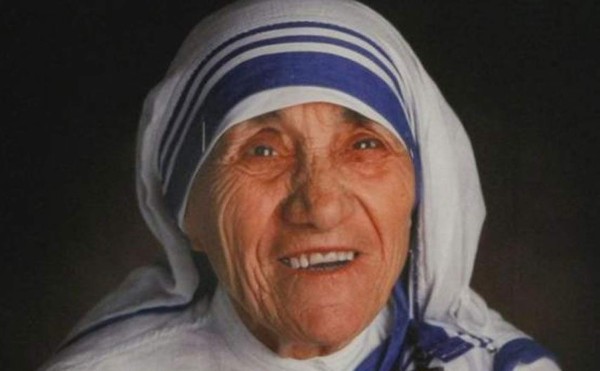 Madre Teresa de Calcuta sería canonizada en 2016