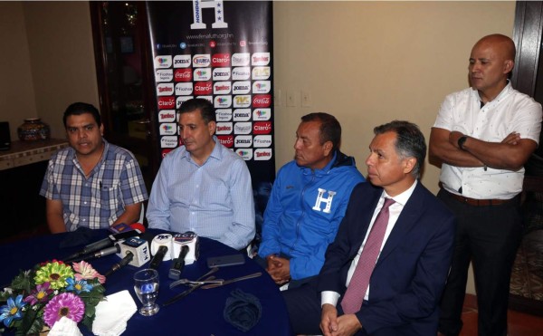 Jorge Salomón: 'Hay varias federaciones, pero no estamos negociando con Brasil'