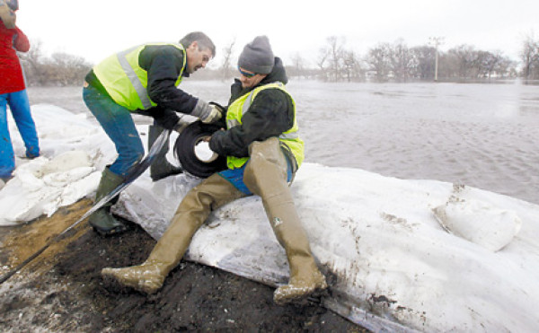 Dakota del Norte se inunda por grieta en dique de contención