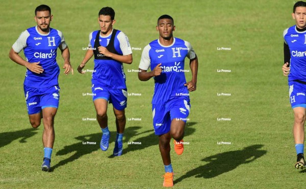 Douglas Martínez completó la Sub-23 de Honduras y Fabián Coito ya perfila el 11 titular