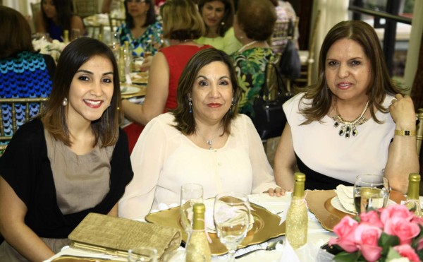 Brindis por Jessica Yuja