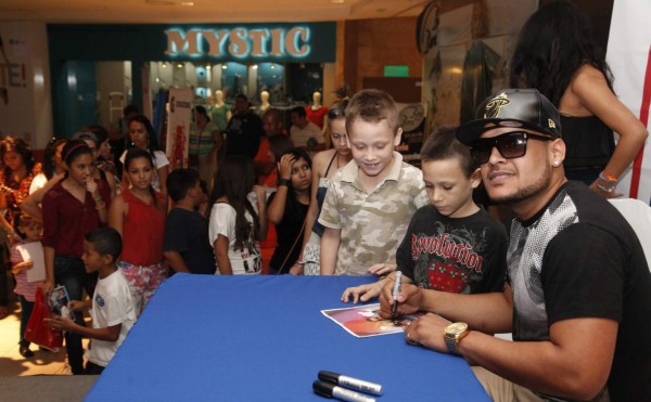 El Chevo conquista con electropunta