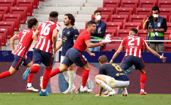 Atlético de Madrid logra espectacular remontada gracias a Luis Suárez y acaricia la Liga