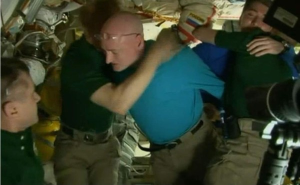 Regreso a tierra tras 340 días en el espacio