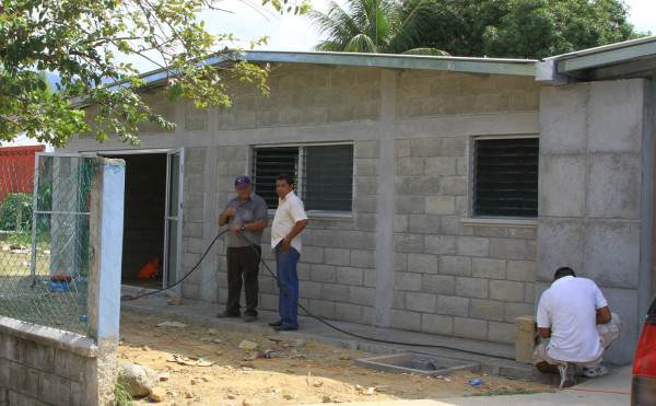 Amplían centro de salud en Omoa
