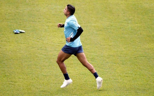 Emilio Izaguirre será titular contra México