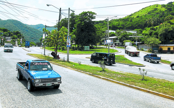 Conductores identifican 17 puntos críticos en bulevares de San Pedro Sula