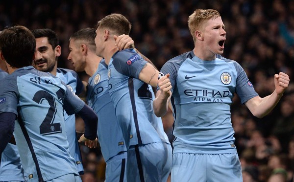 Manchester City frena al Barcelona y le aplaza su clasificación