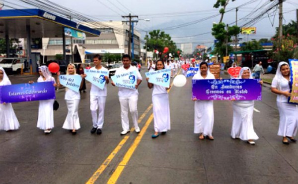 Honduras: Jóvenes exigen en las calles paz para el país