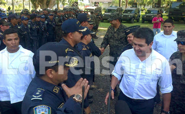 Presidente de Honduras inaugura fuerzas especiales en La Ceiba