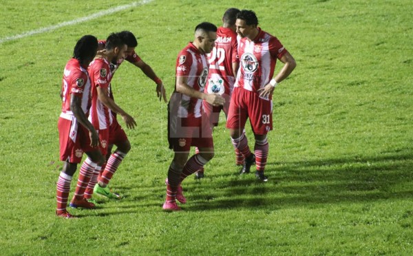 Video: Real España logró un empate in extremis frente al Vida en La Ceiba
