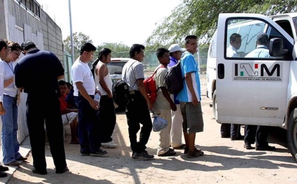 Rescatan a migrantes de Honduras y Guatemala secuestrados en México