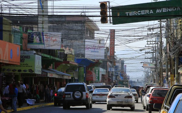 Comercio sampedrano se pule para doblar ingresos en época navideña