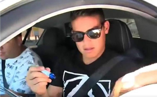 El feo gesto de James Rodríguez con dos aficionados