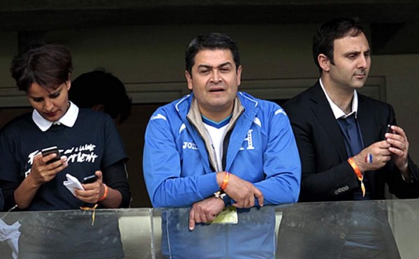 Presidente de Honduras establece relaciones con productores de Brasil