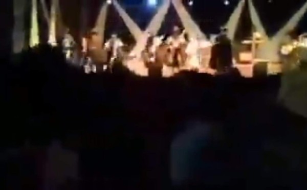 Video: Momento de la balacera en el que matan a cuatro en un concierto en Michoacán