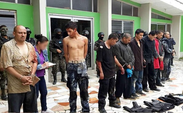 Honduras: Caen 19 mareros con arsenal en golpe al crimen