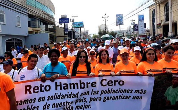 Hondureños marchan contra el hambre y la desnutrición infantil