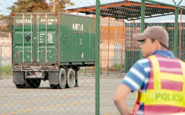 Expertos abrirán contenedor radioactivo