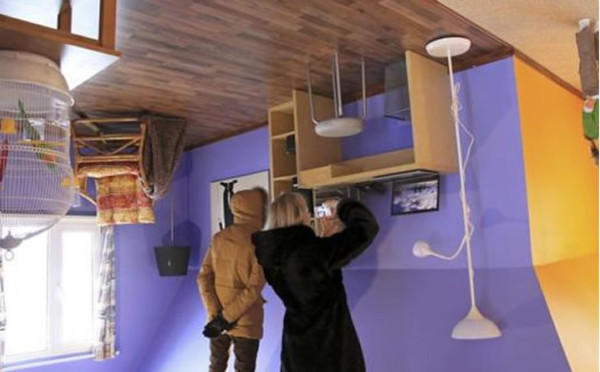 Casa 'del revés' se convierte en atracción turística