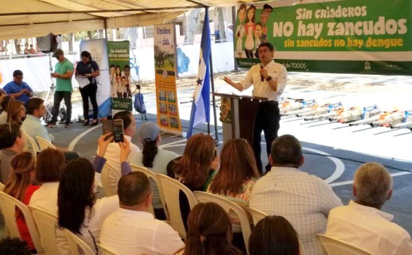 Honduras le declara la guerra al dengue con campaña 'Día D'