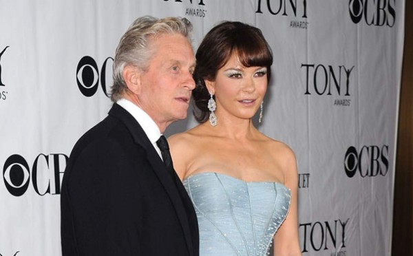 Douglas admite sus errores como esposo