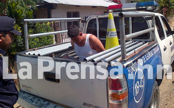 Allanan viviendas en busca de asaltantes de clínica progreseña