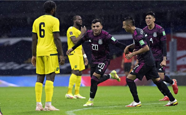 De manera apurada con un gol casi al final, México venció 2-1 a Jamaica en el estadio Azteca.