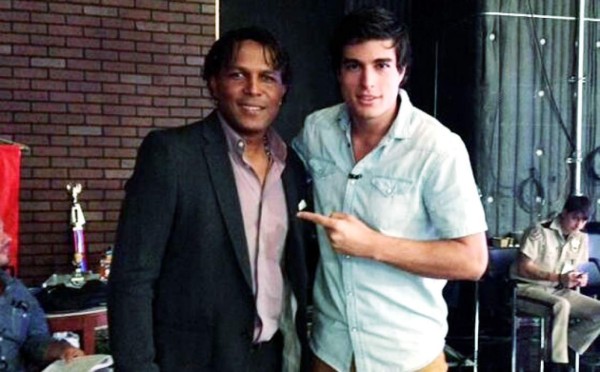 Univisión recluta al hondureño Carlos Pavón para el Mundial de Brasil