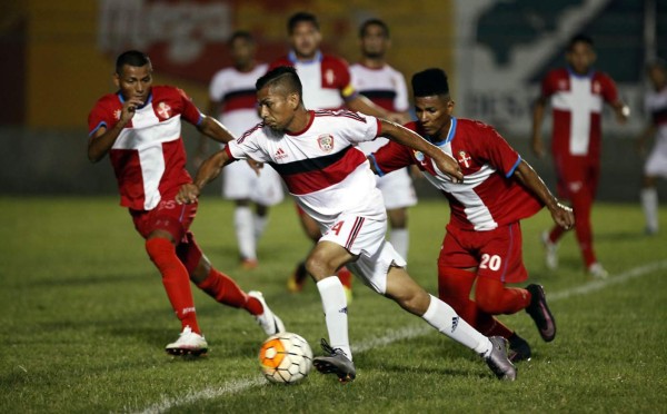 El Victoria golea y ya es puntero en la Liga de Ascenso