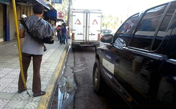 Pasajero de autobús en San Pedro Sula ultima a asaltante