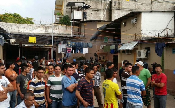 Allanan el centro penal de Santa Bárbara