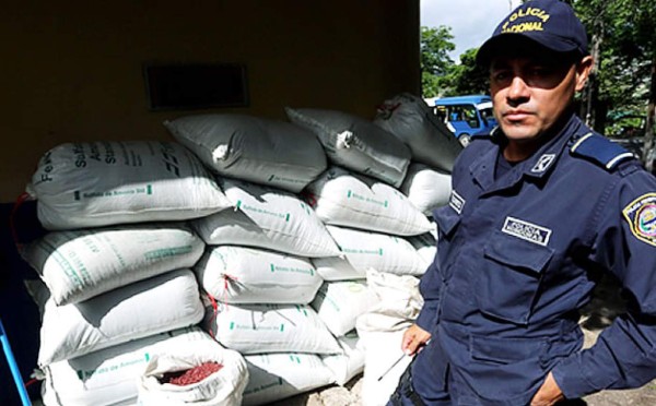 Hallan 1,000 quintales de frijoles enterrados en el oriente de Honduras