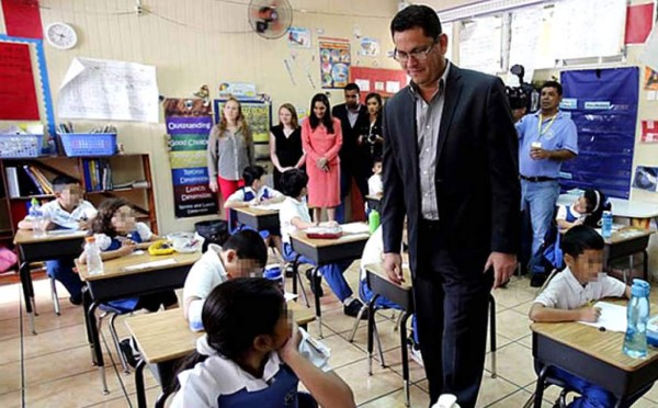 Honduras inicia aplicación de pruebas en escuelas bilingües