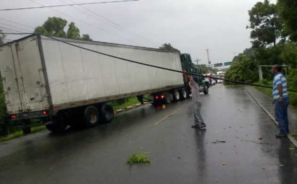 Honduras: Fuertes aguaceros inundan las calles en La Ceiba